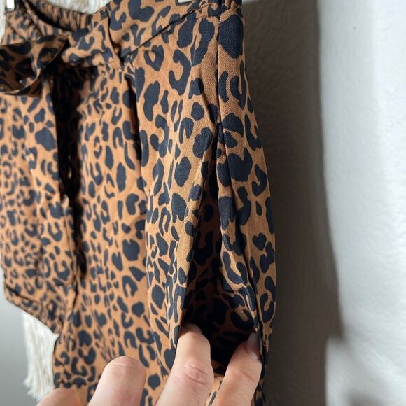 Sienna Sky Leopard Shorts - Picture 5 of 7